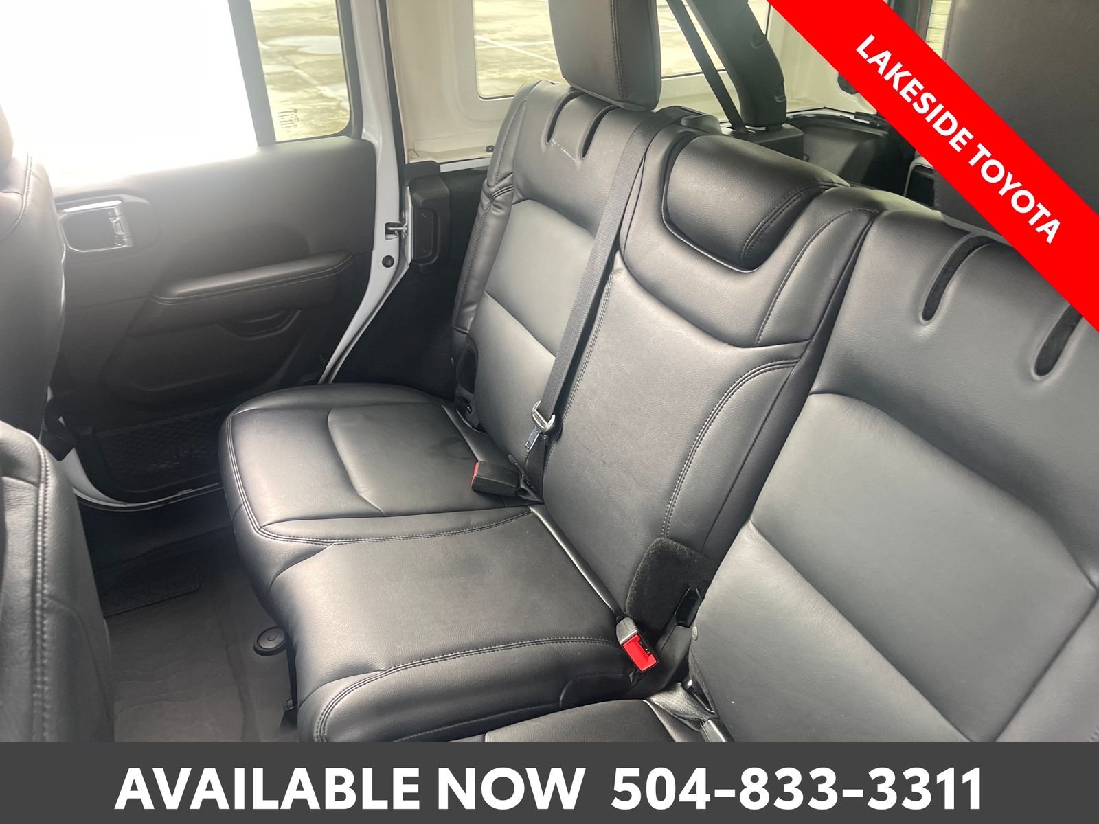 Used 2023 White Jeep Sahara image 21