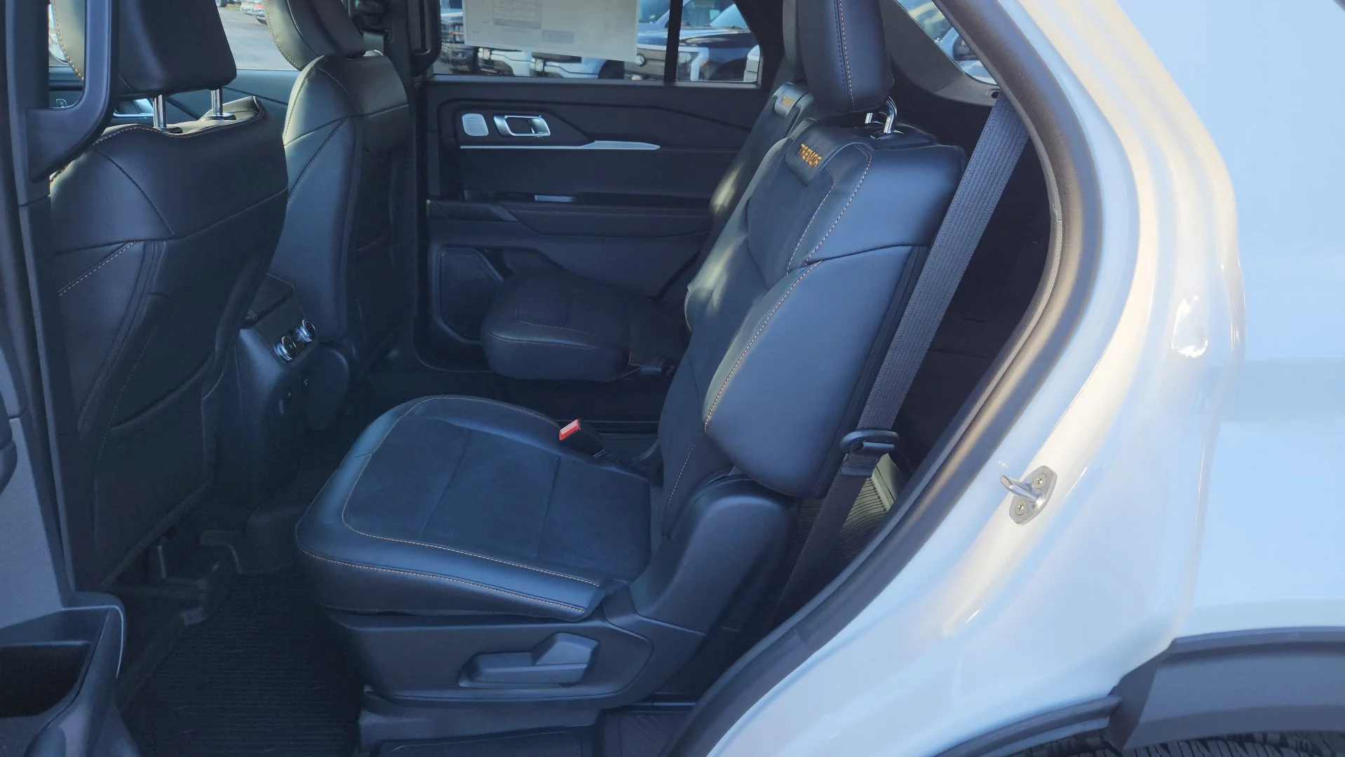 2026 Ford Explorer Tremor - Photo 25