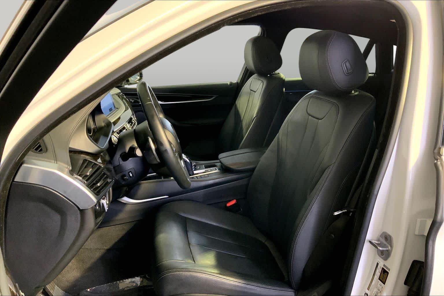 Used 2019 Mineral White Metallic BMW xDrive35i image 9