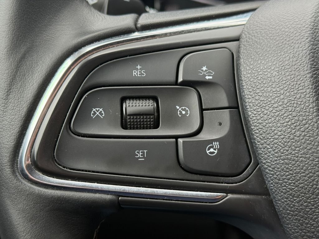 Used 2023 Red Buick Preferred image 23