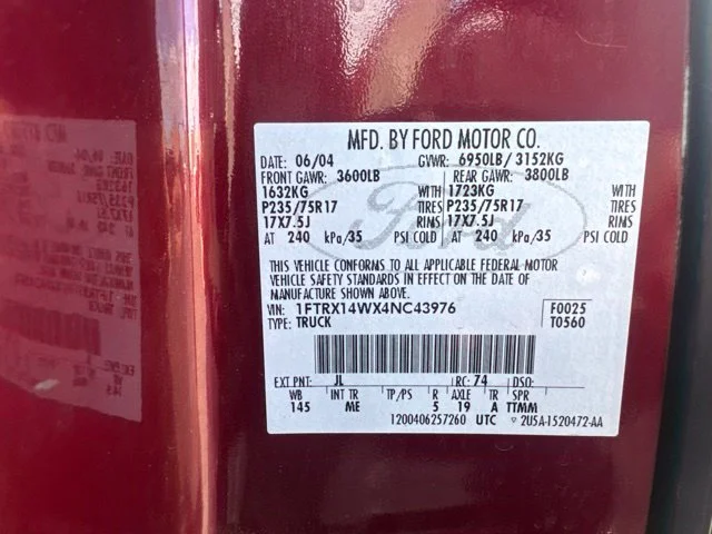 Used 2004 Dark Toreador Red Clearcoat Metallic Ford XLT image 11