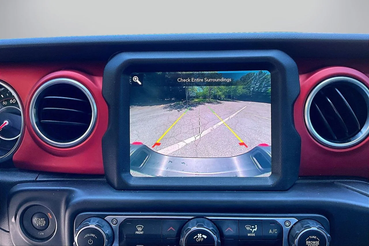 Certified Used 2020 Green Jeep Rubicon image 14