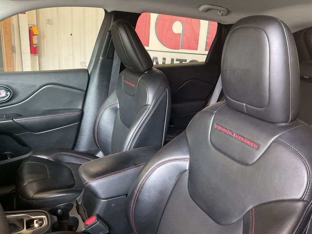 Used 2022 Black Jeep Trailhawk image 16