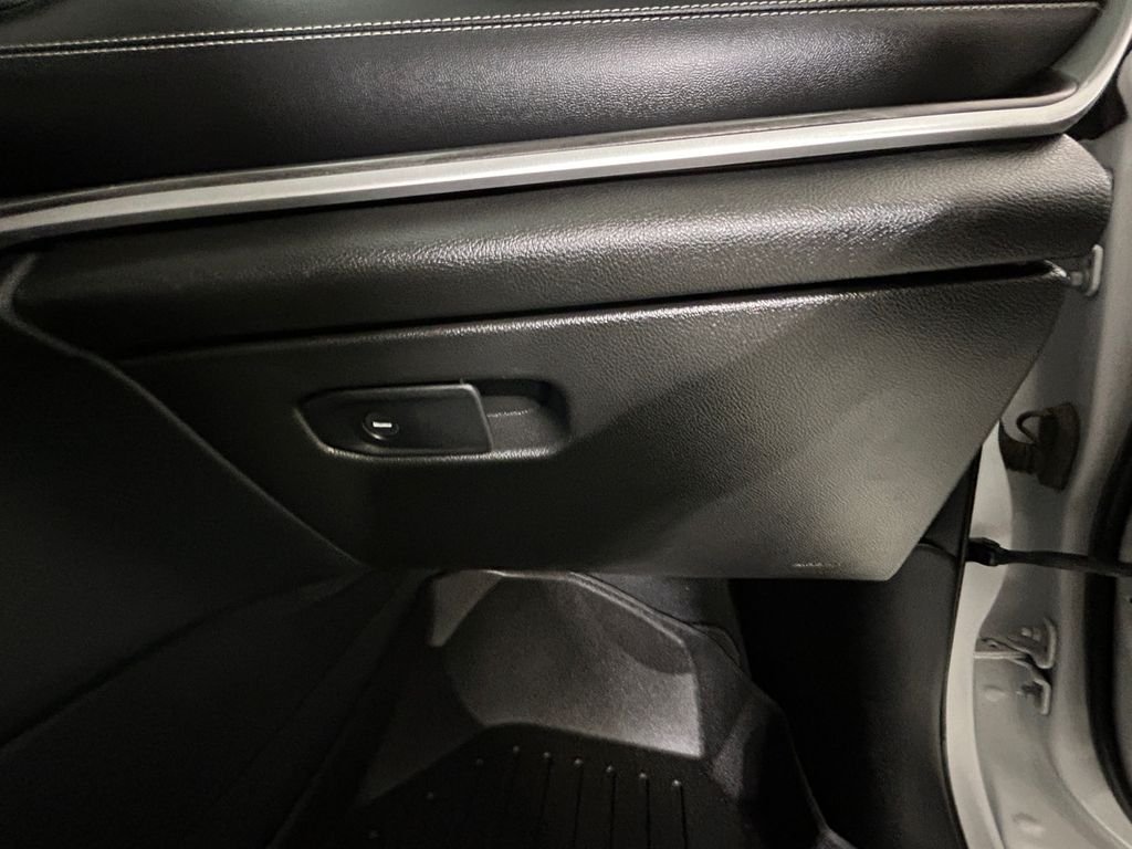 Used 2023 White Jeep Limited image 24
