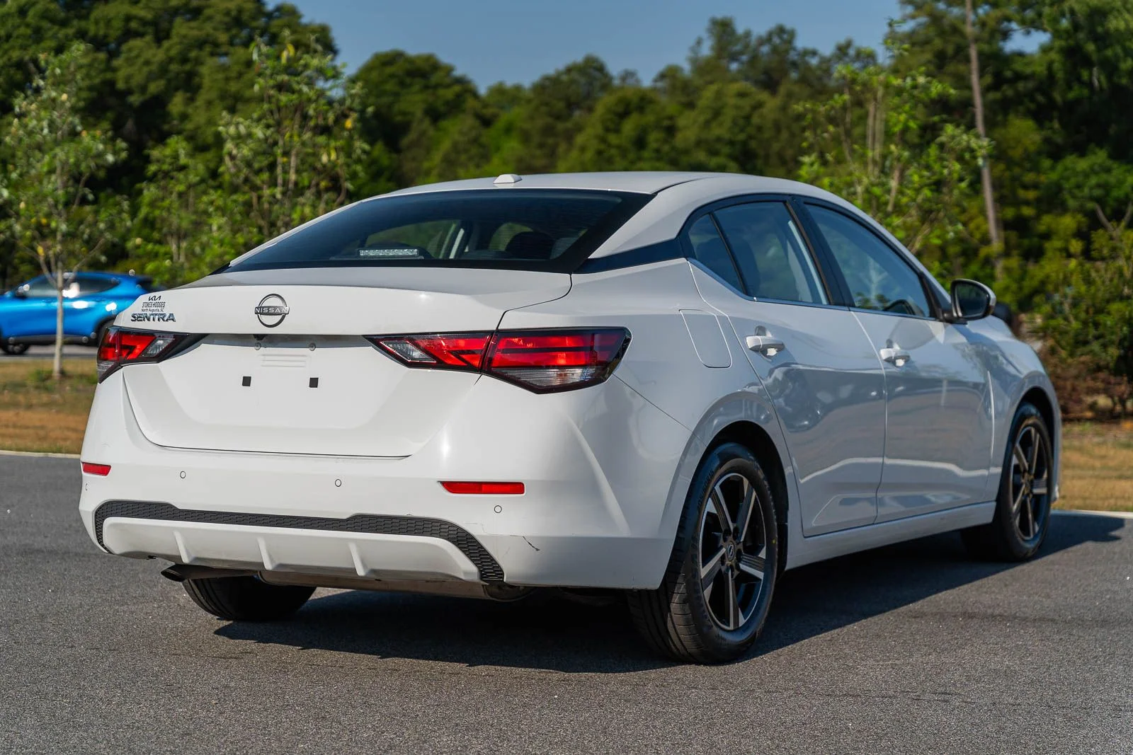 Used 2025 White Nissan SV image 6