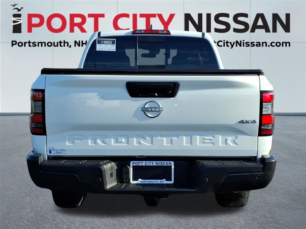 Used 2025 Glacier White Nissan S v6 w/intelligent cruise control & apple car play image 30