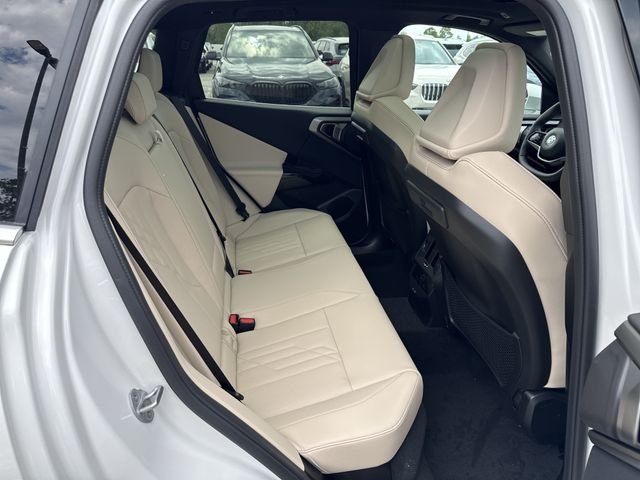 New 2026 Mineral White Metallic BMW 30 xDrive image 7