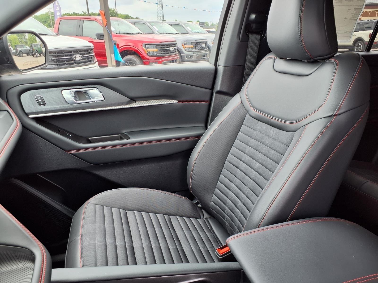 New 2026 Agate Black Metallic Ford ST-Line image 20
