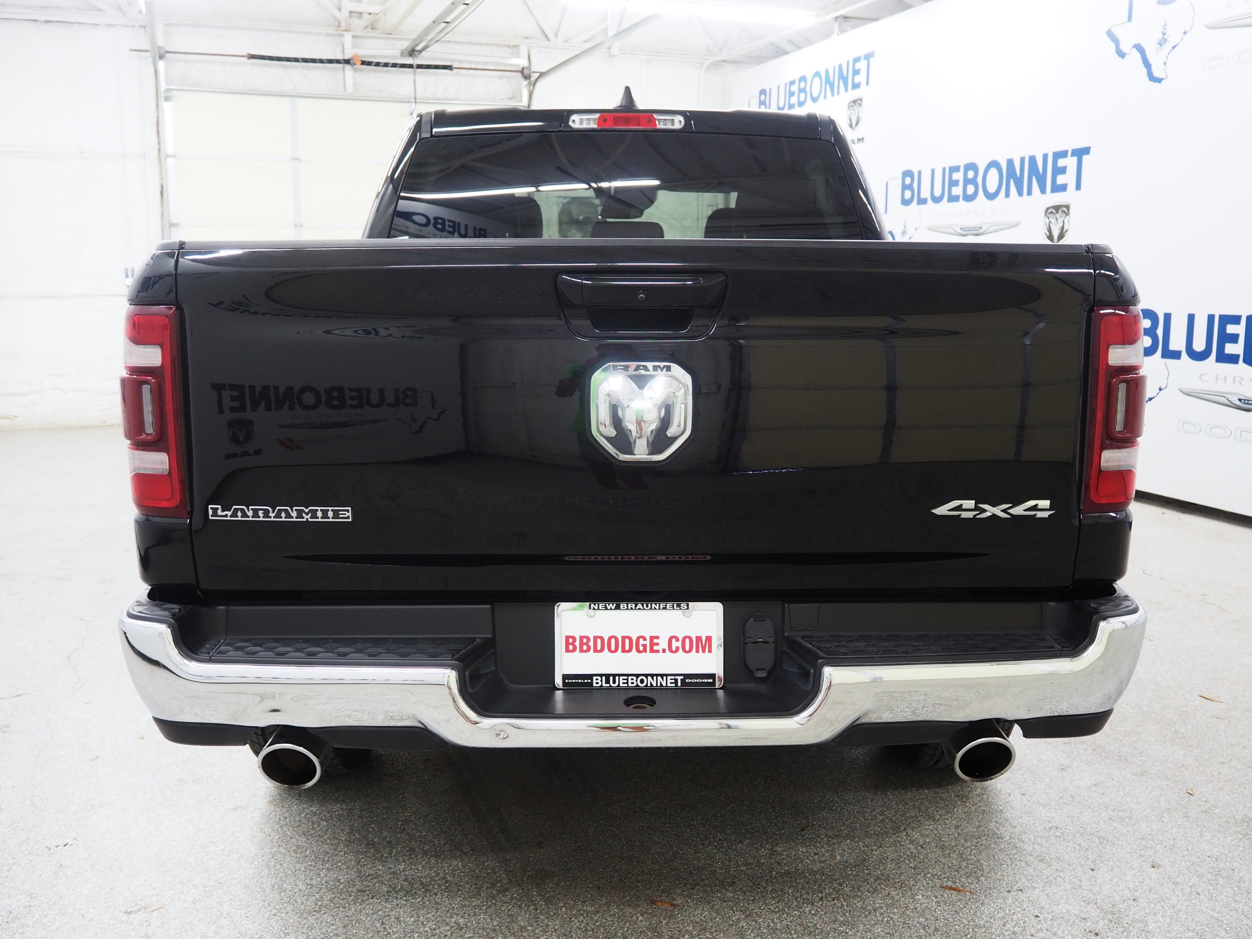 2024 Ram 1500 Laramie photo 2