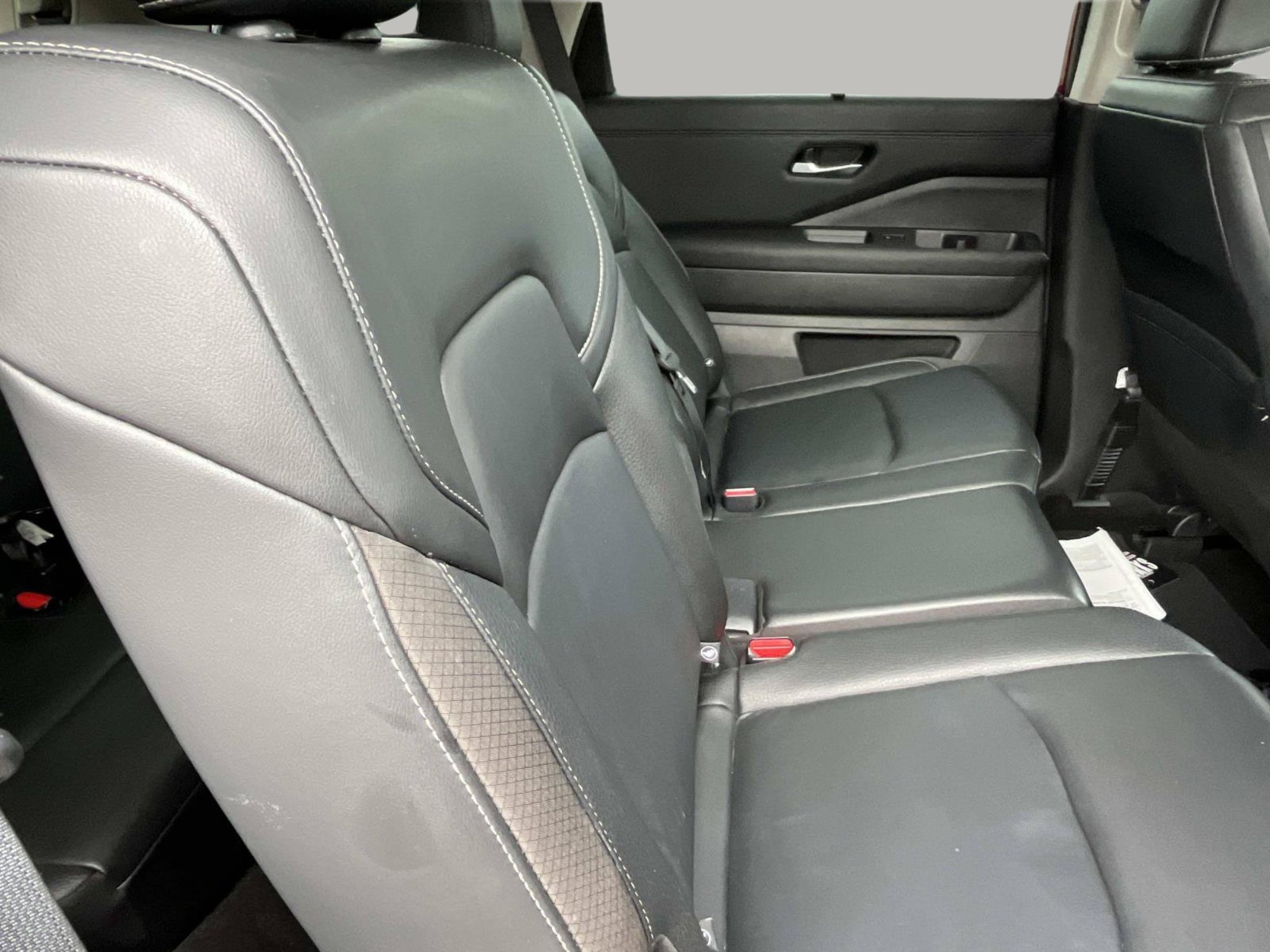 Used 2023 Scarlet Ember Tintcoat/Super Black Nissan SL image 20
