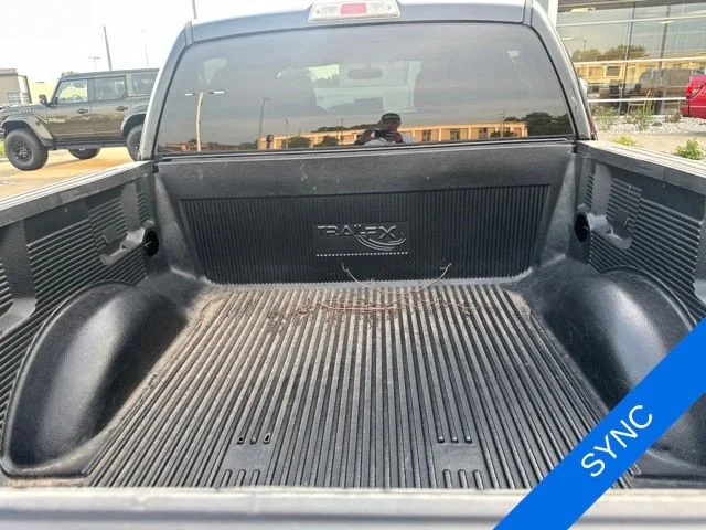 Used 2013 Tuxedo Black Metallic Ford XLT image 8