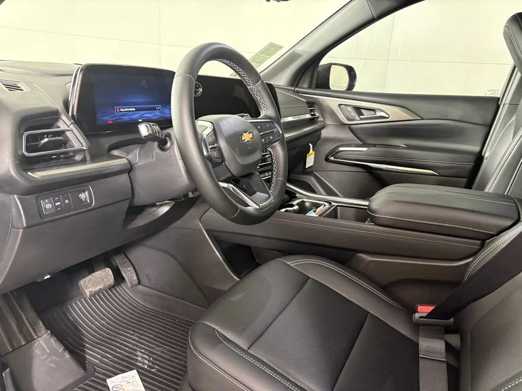 New 2026 Sterling Gray Metallic Chevrolet LT image 27