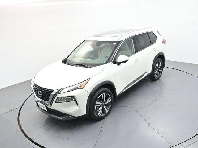 Used 2023 White Nissan SL image 20