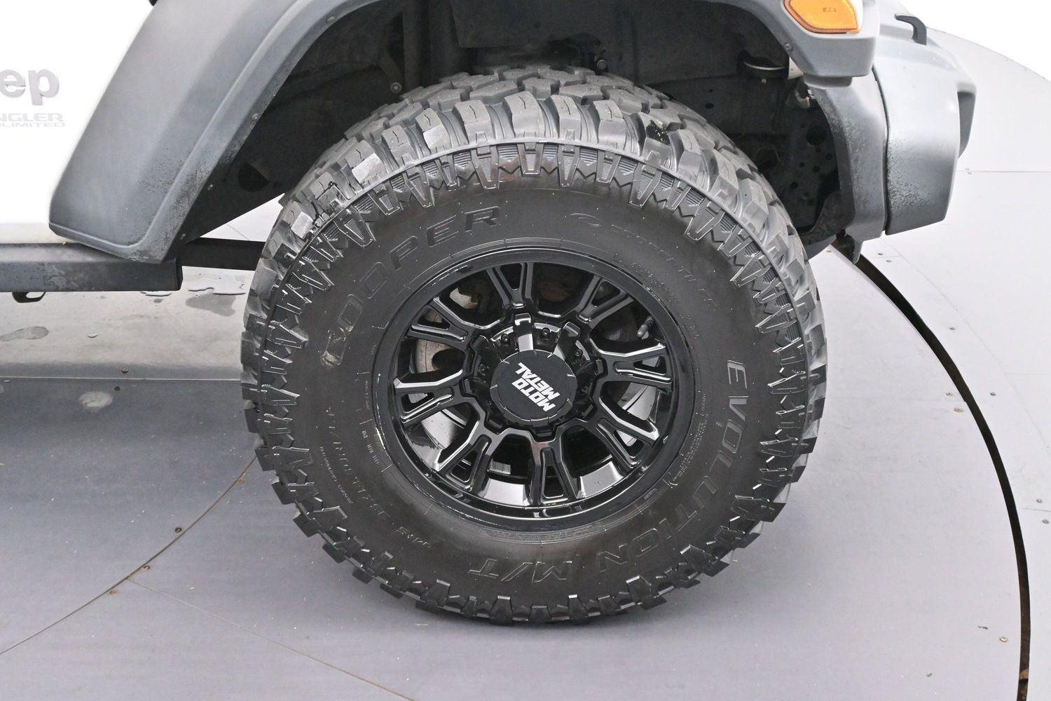 Used 2021 Bright White Clearcoat Jeep Unlimited Islander image 29