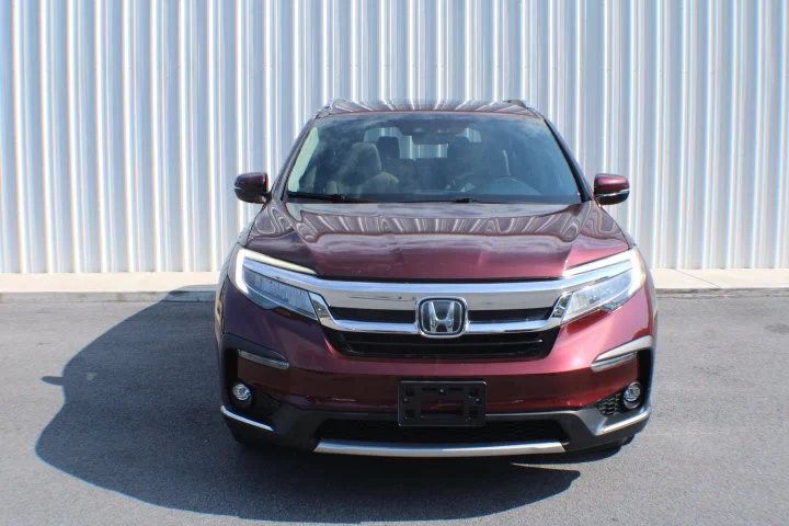 Used 2020 Red Honda AWD Touring 7 Passenger image 16