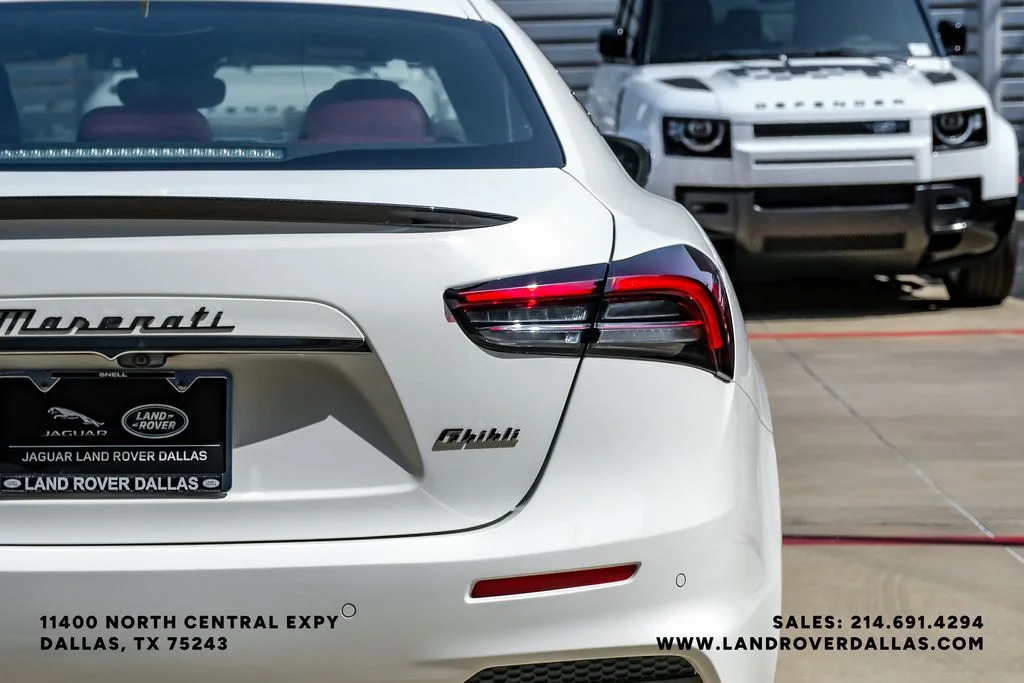 Used 2023 White Maserati Trofeo image 51