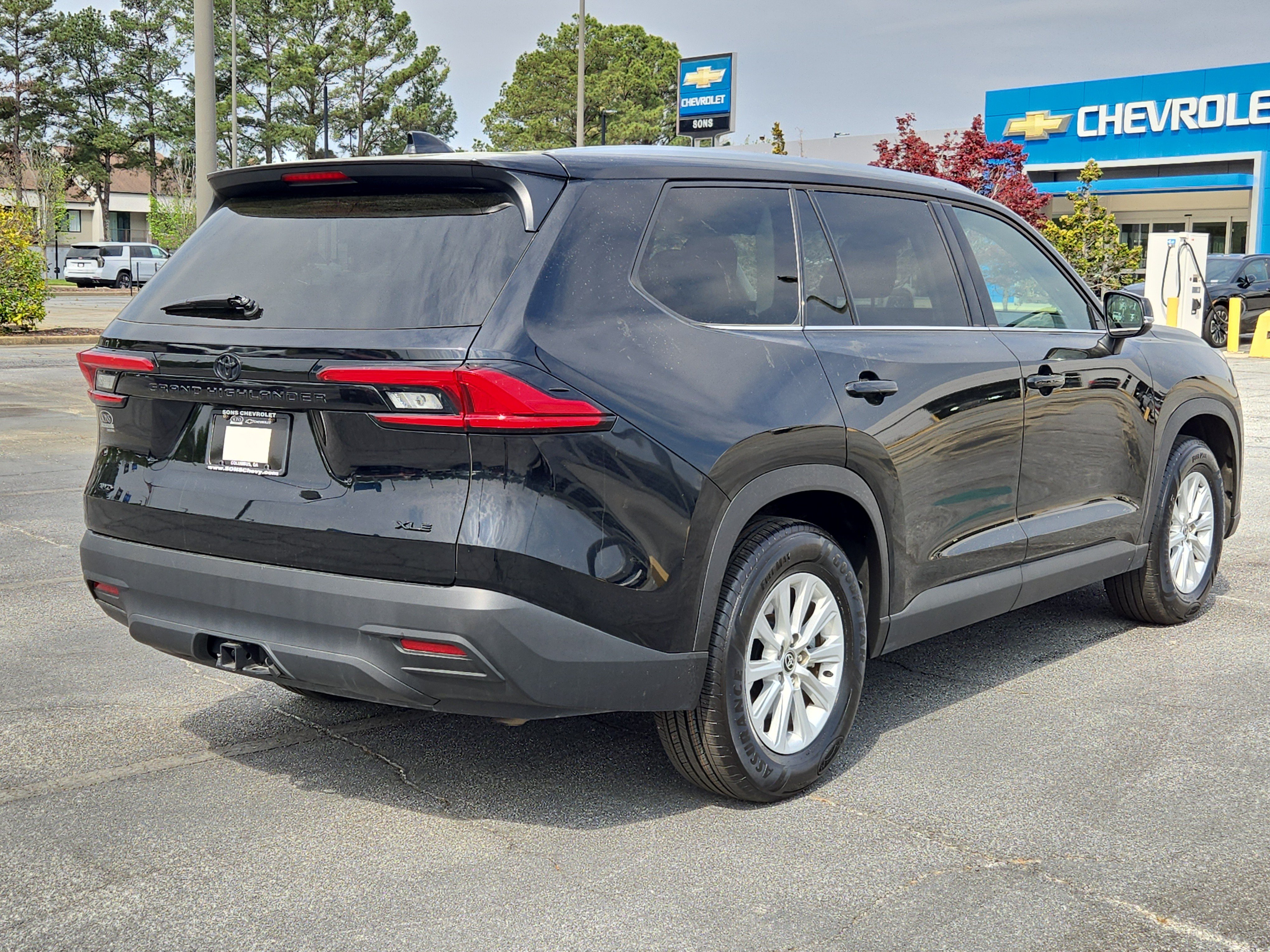 Used 2024 Black Toyota XLE image 10