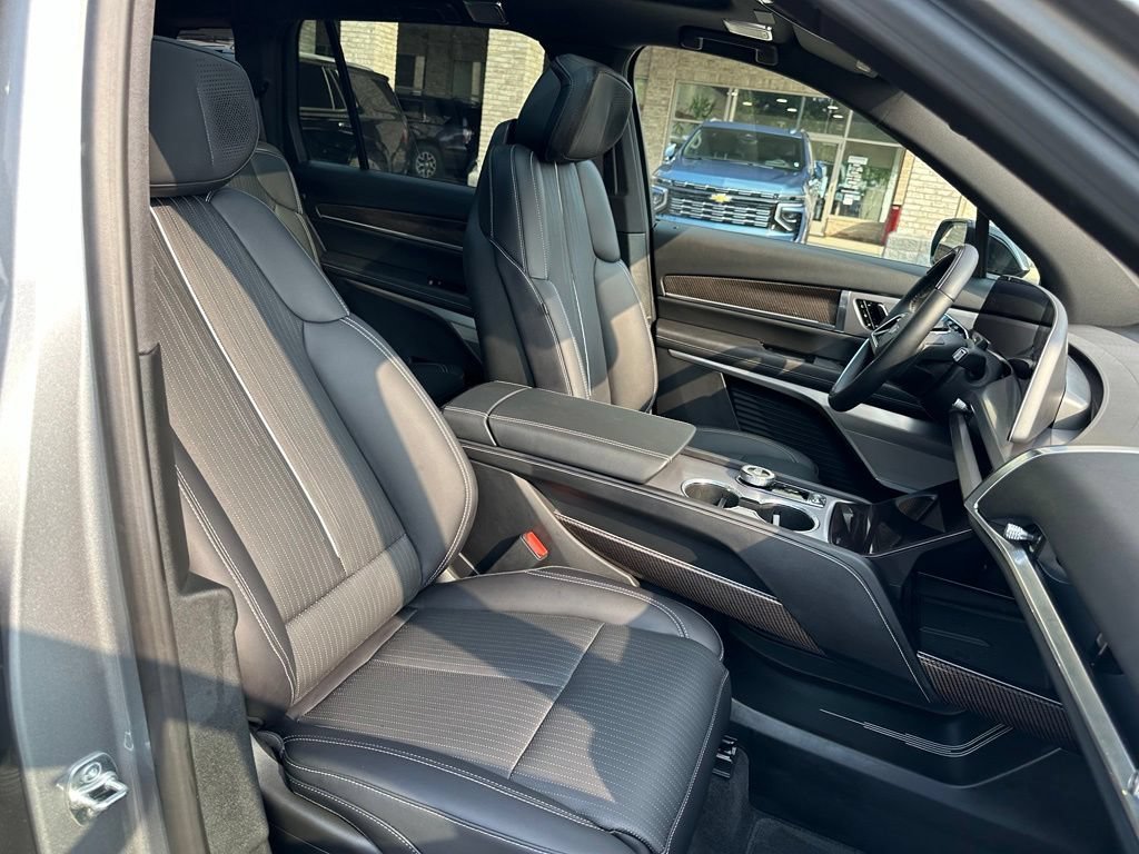 2026 Cadillac VISTIQ Luxury - Photo 36