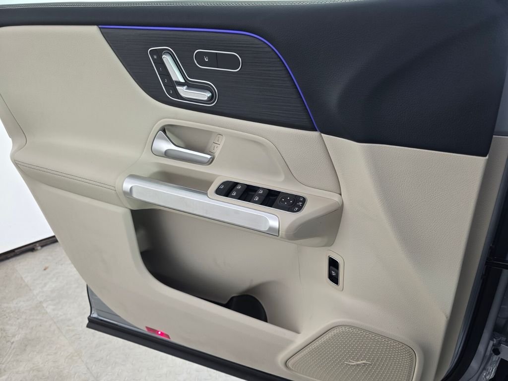 New 2026 Cirrus Silver Metallic Mercedes-Benz GLB 250 image 16