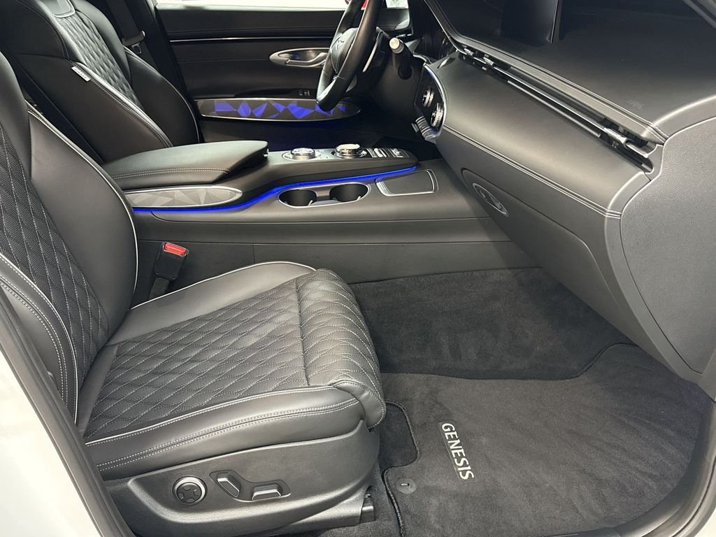 Used 2025 White Genesis 3.5T Sport image 16