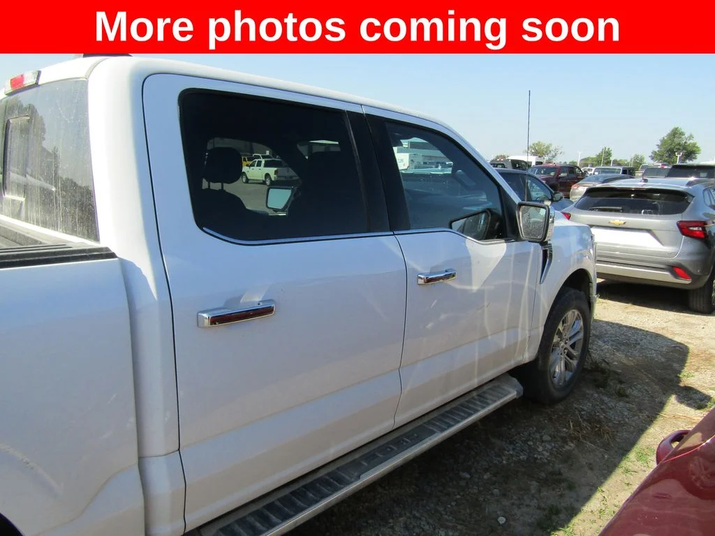 Used 2026 Oxford White Ford Lariat image 6