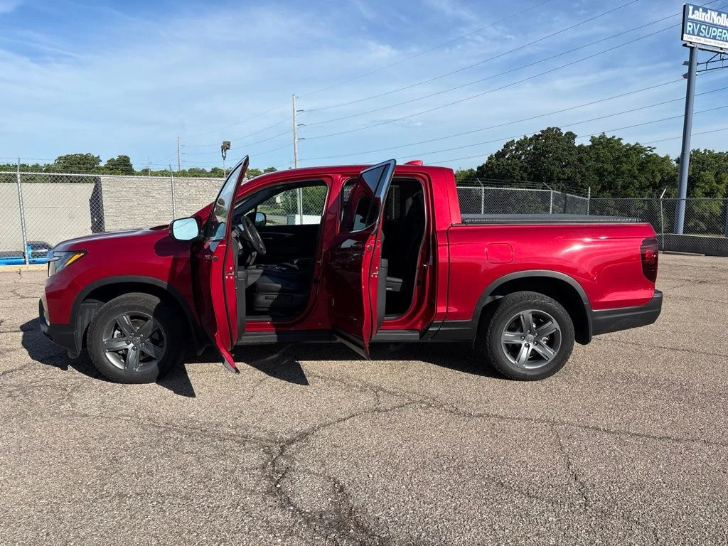Used 2023 Red Honda RTL image 4