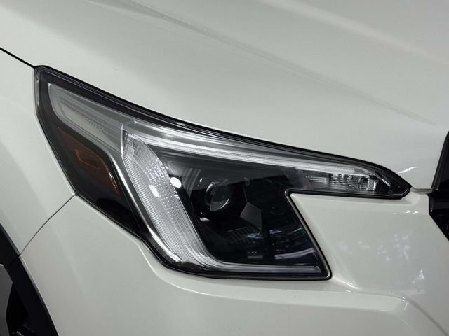 Certified Used 2023 Crystal White Pearl Subaru Limited image 15