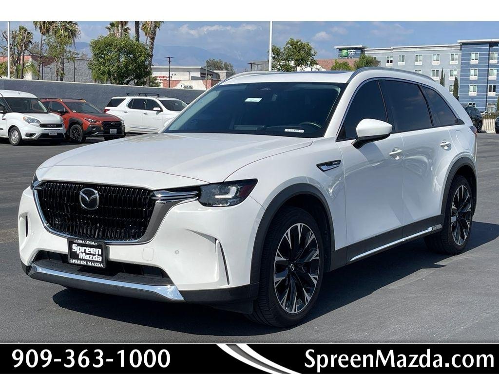 2024 Mazda CX-90 PHEV Premium Package's photo