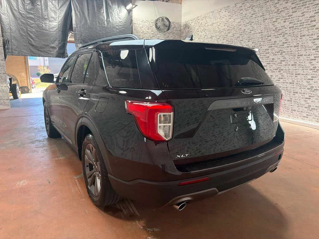 Used 2021 Agate Black Metallic Ford XLT image 5