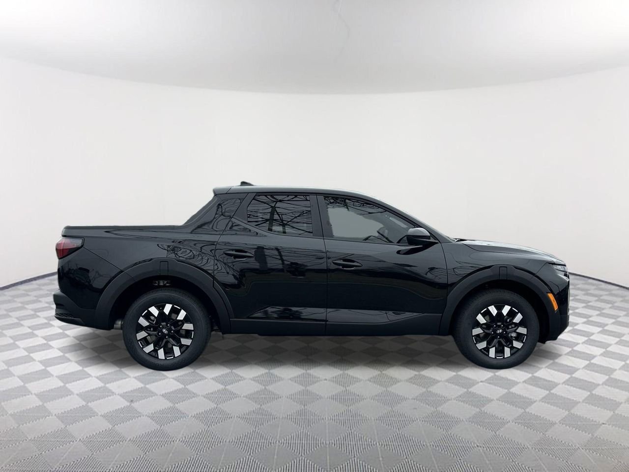 New 2026 Phantom Black Hyundai SE image 4