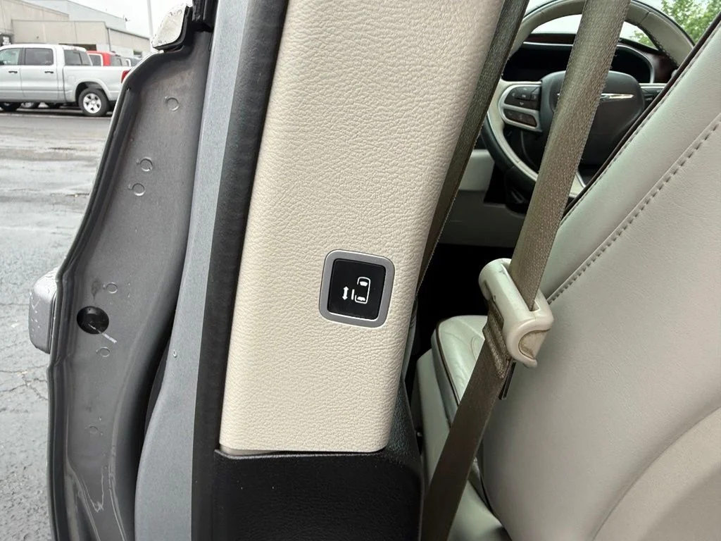 Certified Used 2017 Silver Chrysler Limited image 38