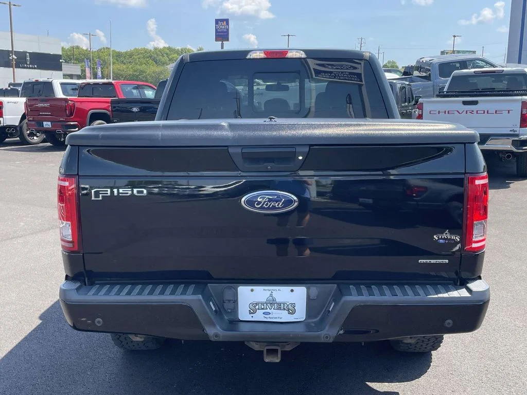 Used 2016 Black Ford XLT image 4