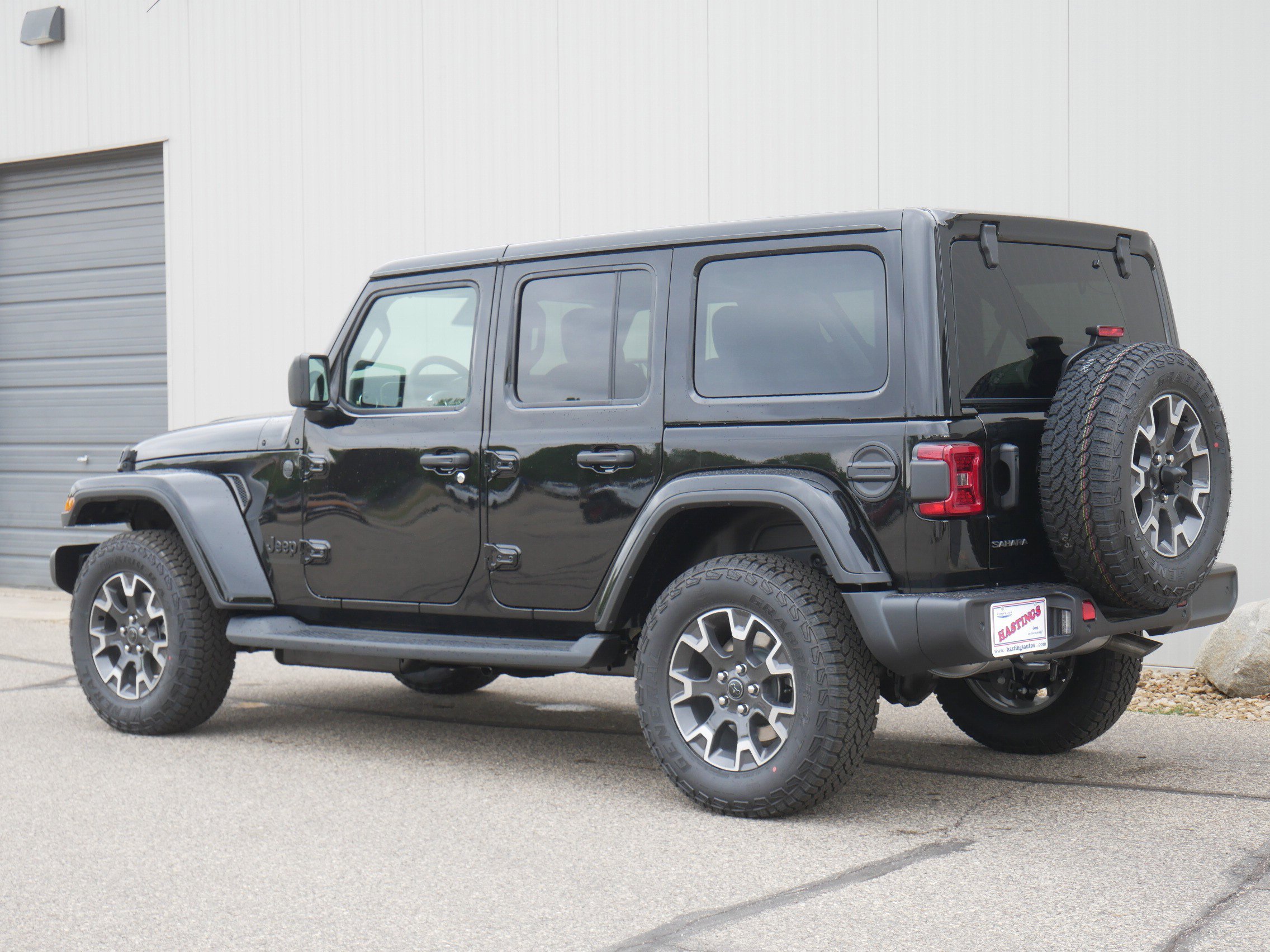 New 2026 Black Clear-Coat Exterior Paint Jeep Sahara image 3