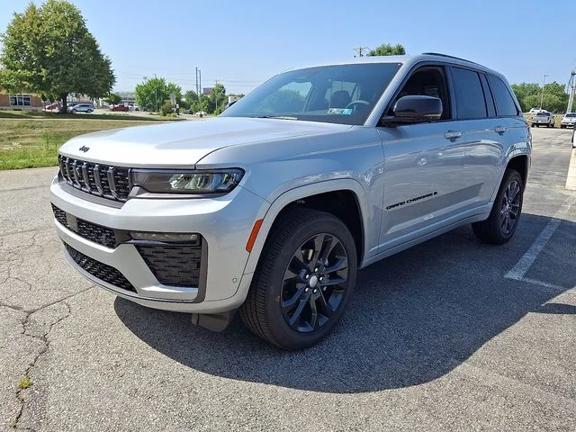 New 2026 Silver Jeep Limited Reserve image 3