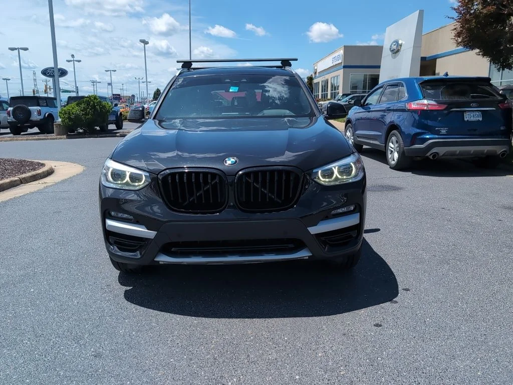 Used 2020 Black BMW xDrive30i image 2