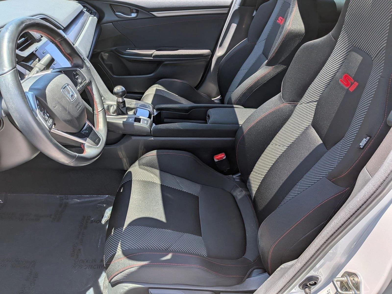Used 2019 Platinum White Pearl Honda  image 17