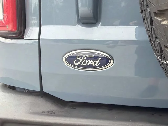 Used 2023 Azure Gray Metallic Tri-Coat Ford Outer Banks image 11