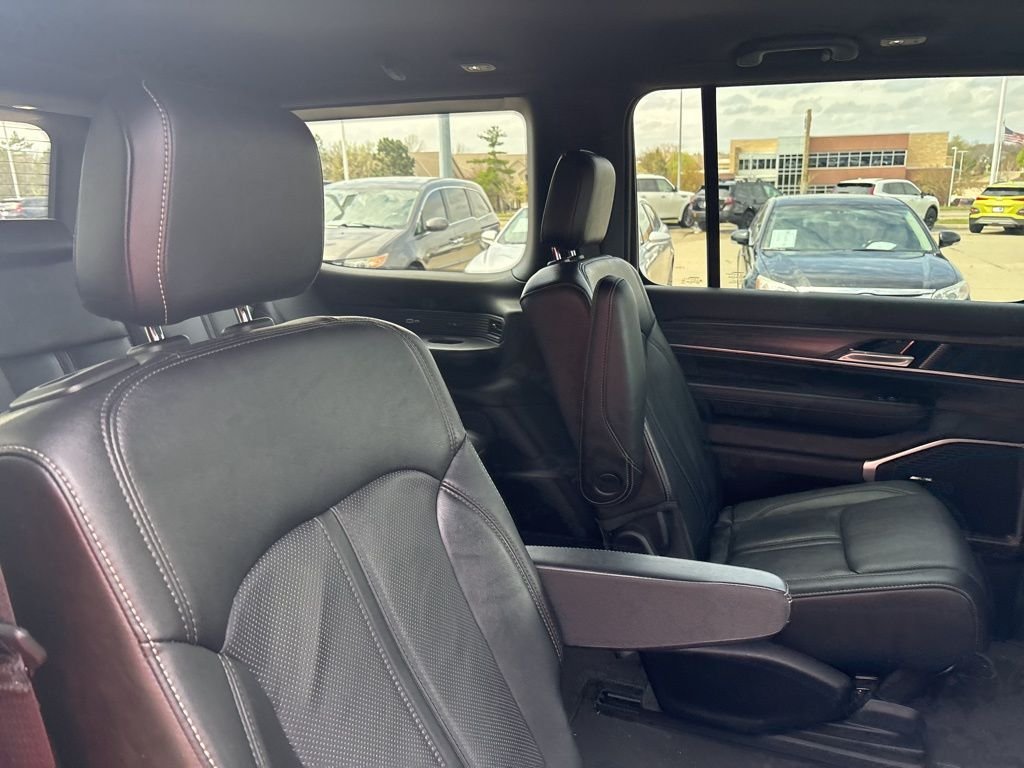 Used 2023 Baltic Gray Metallic Clearcoat Jeep Series III image 34