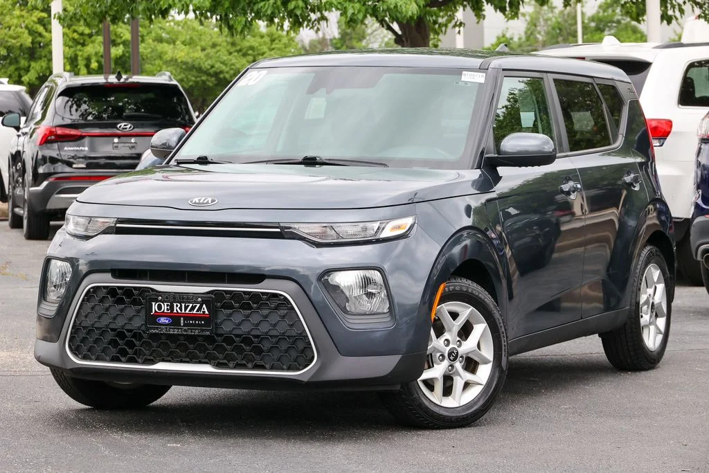 Used 2020 Gray Kia S image 5