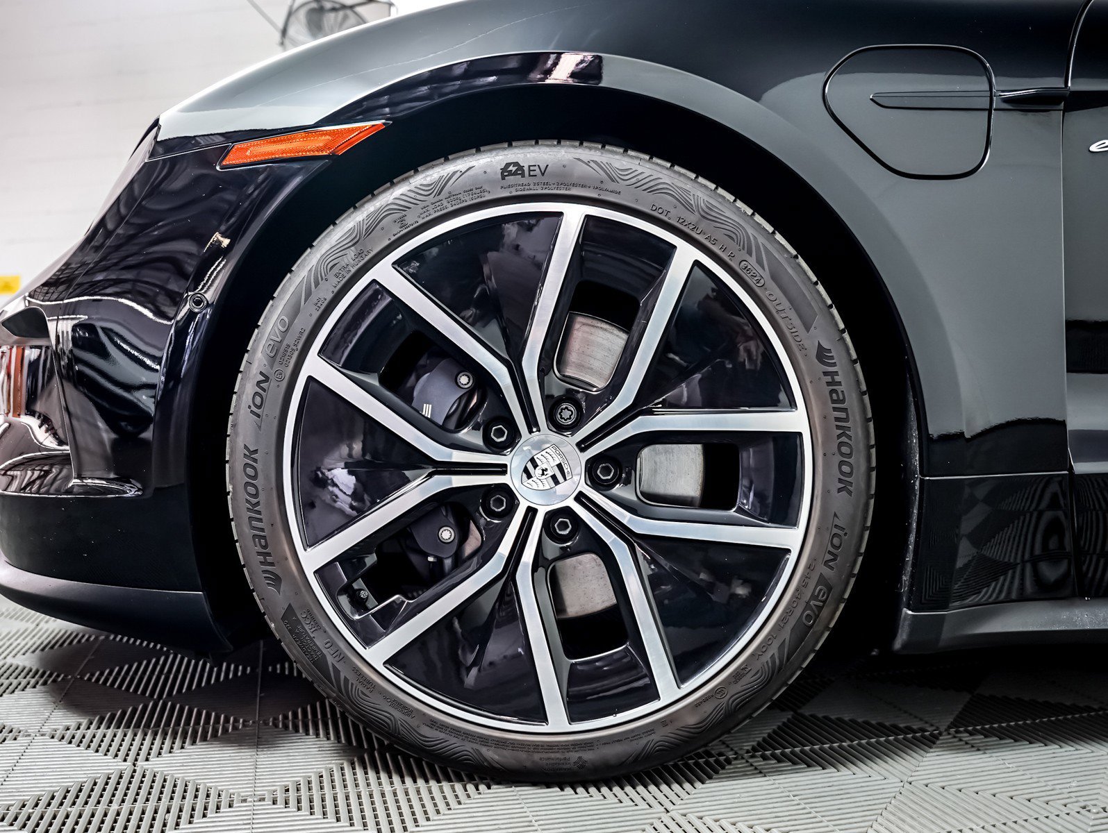 Certified Used 2025 Black Porsche  image 12