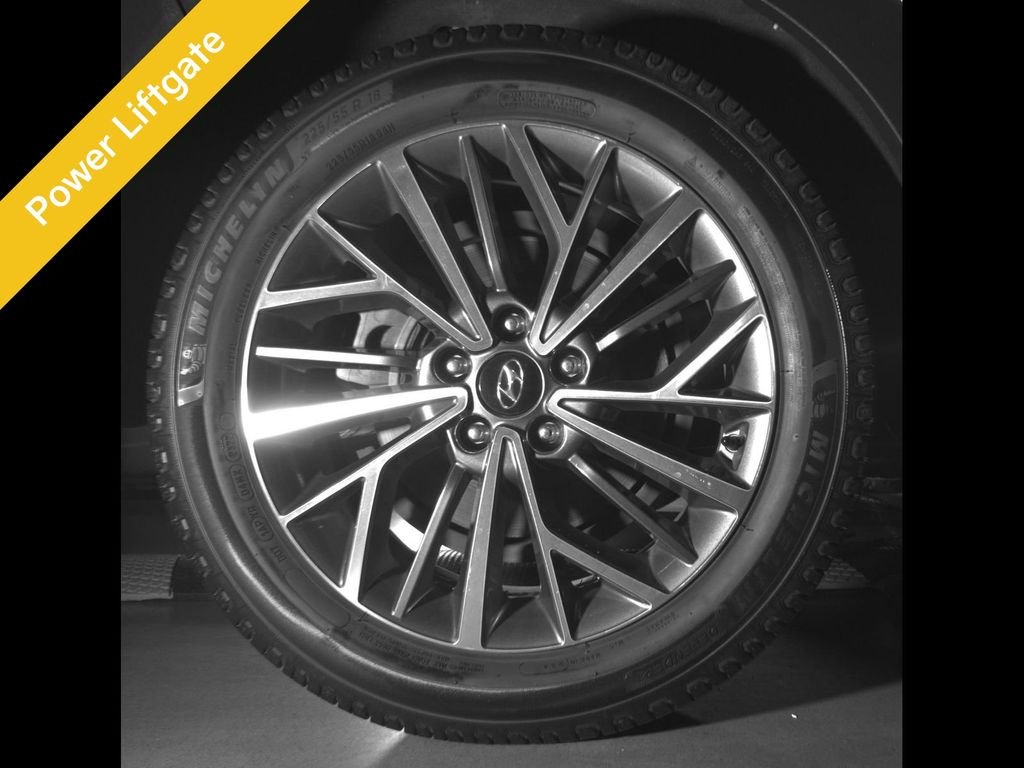 Used 2021 White Hyundai Ultimate image 13