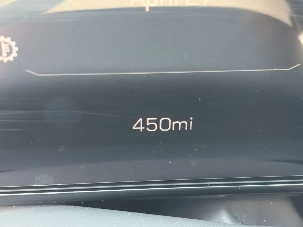 New 2026 Sterling Metallic GMC Elevation image 19