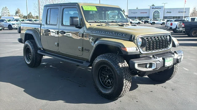 2025 Jeep Gladiator High Tide Auto's photo