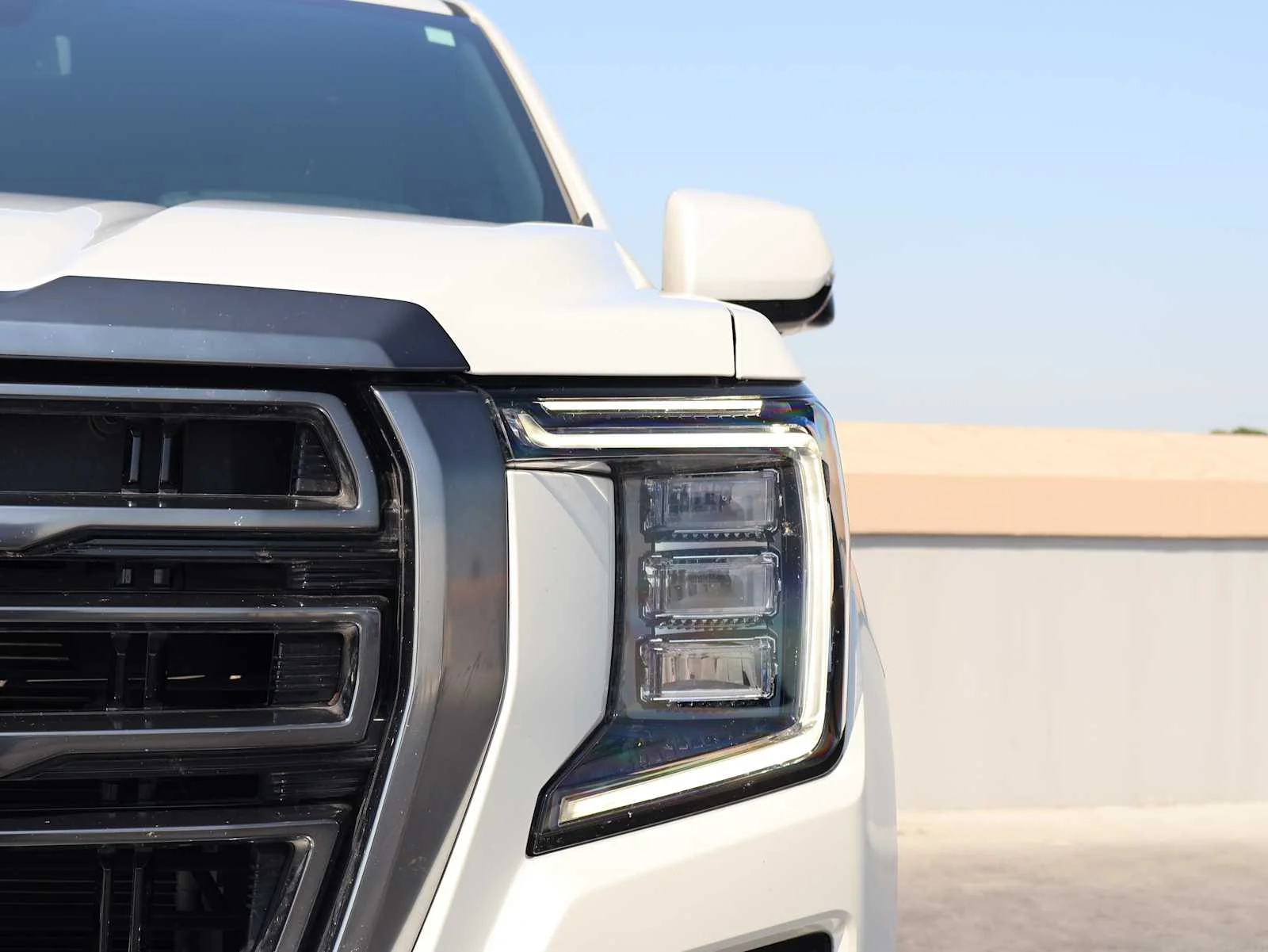 Used 2024 White Frost Tricoat GMC AT4 image 7