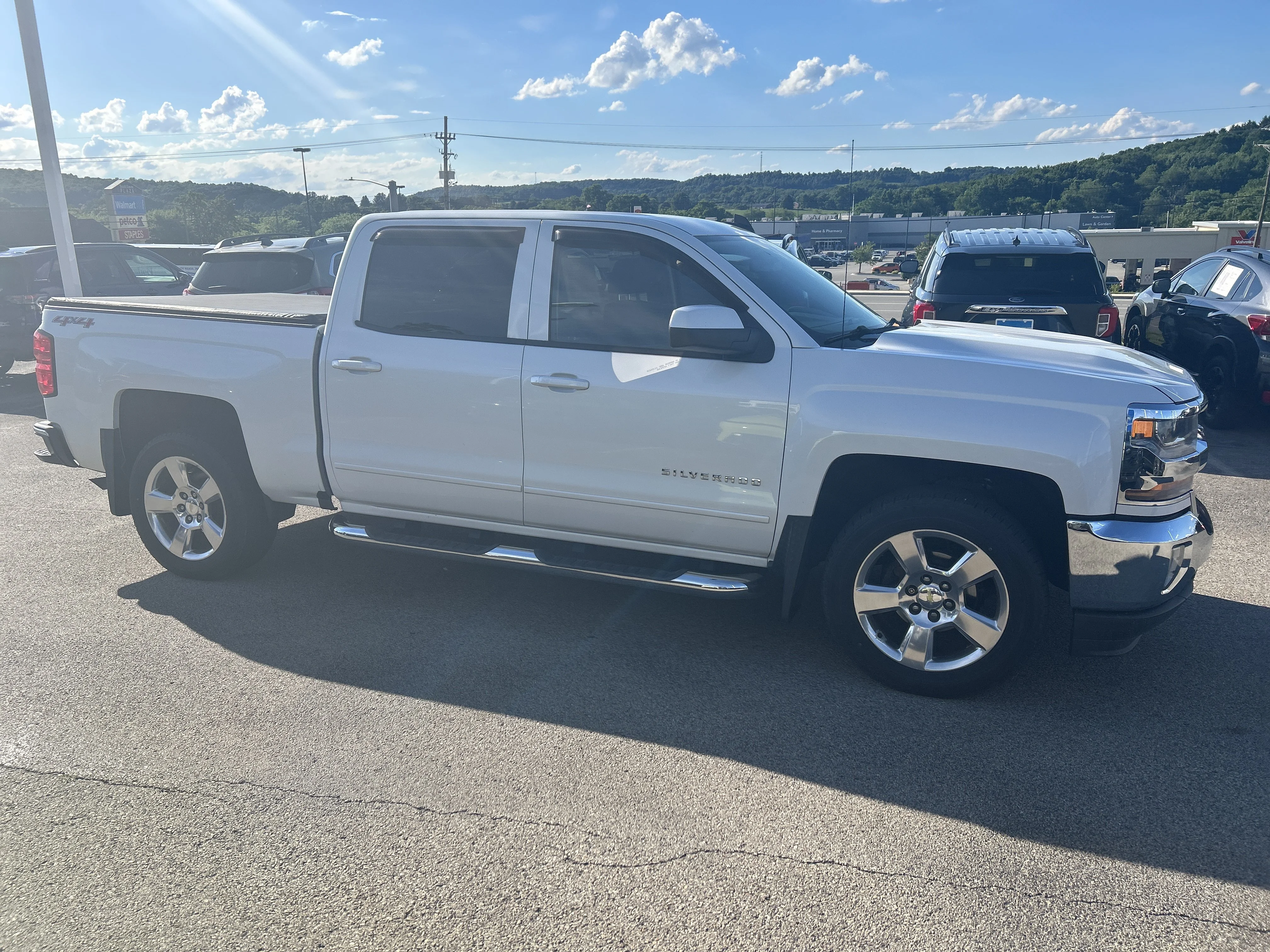 Certified Used 2016 Iridescent Pearl Tricoat Chevrolet LT image 2