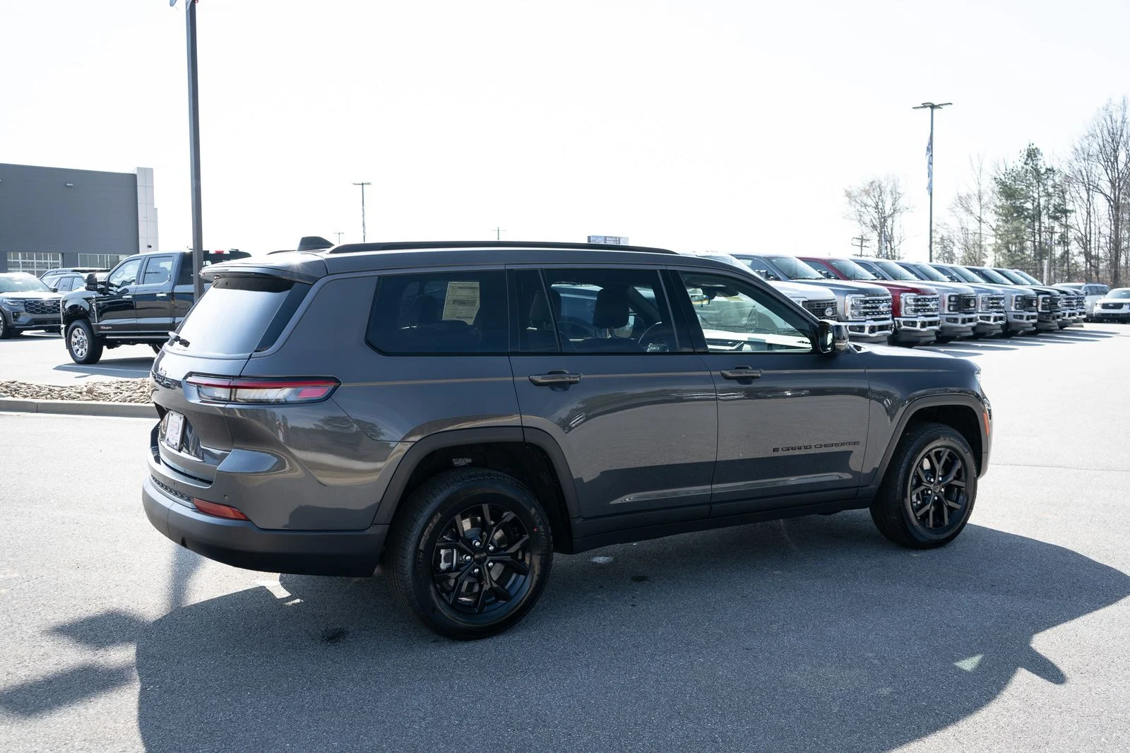 New 2026 Gray Jeep Altitude image 10