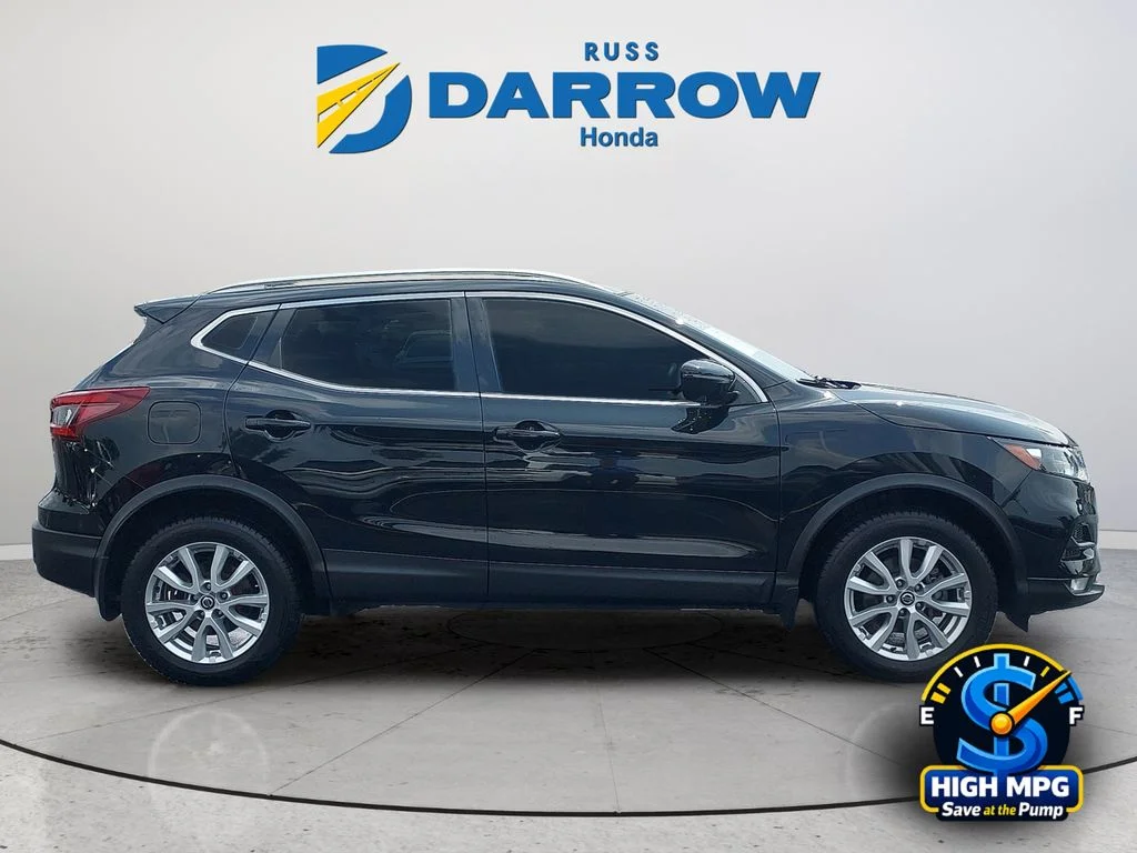 Used 2022 Black Nissan SV image 6