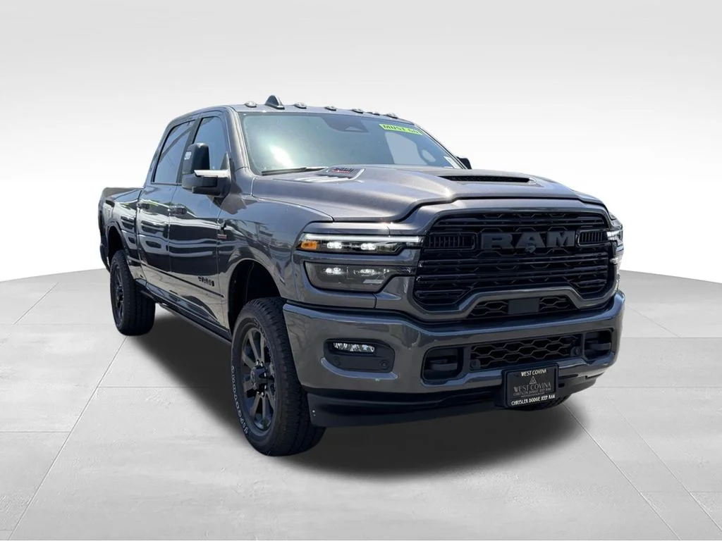 New 2026 Granite Crystal Metallic Clear-Coat Exterior Paint RAM Laramie image 2
