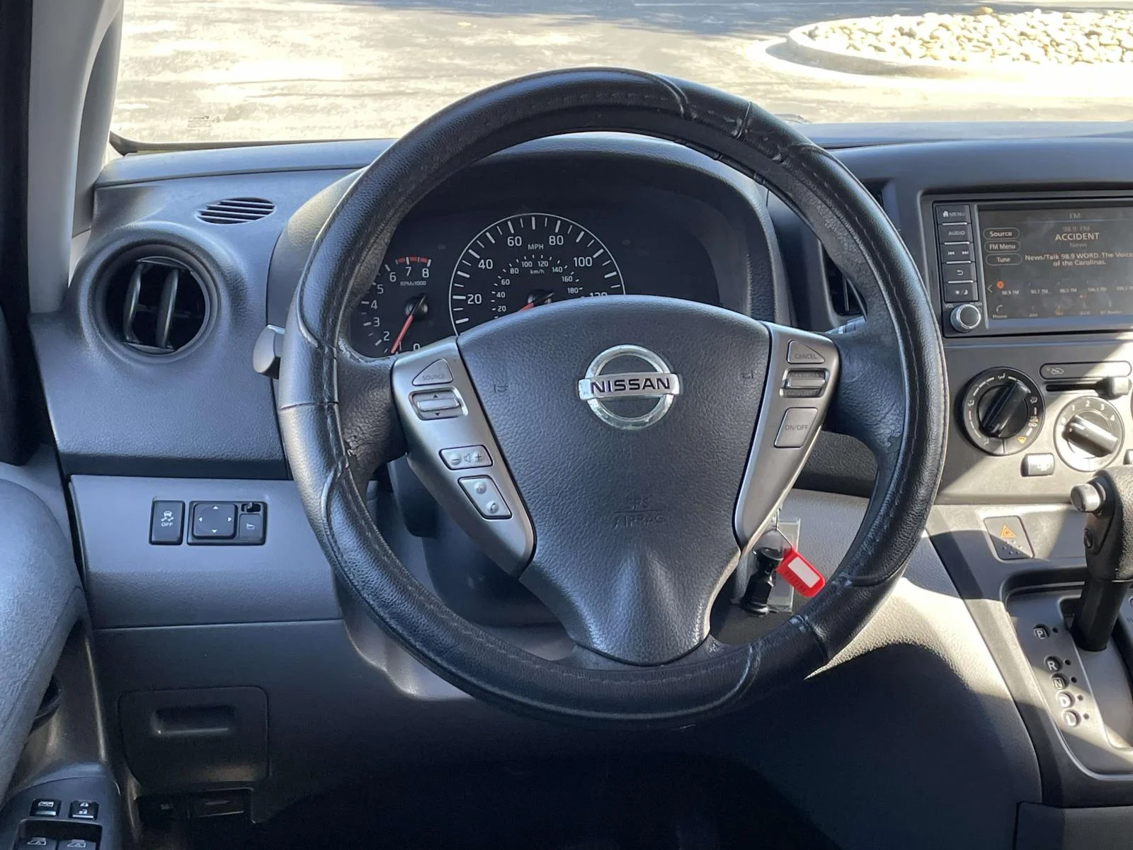 Used 2020 White Nissan SV Xtronic CVT image 15