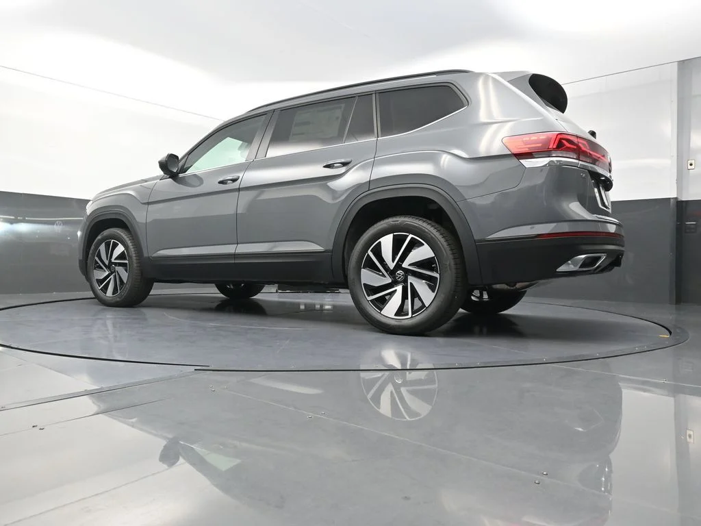 New 2026  Volkswagen SE w/Technology image 26